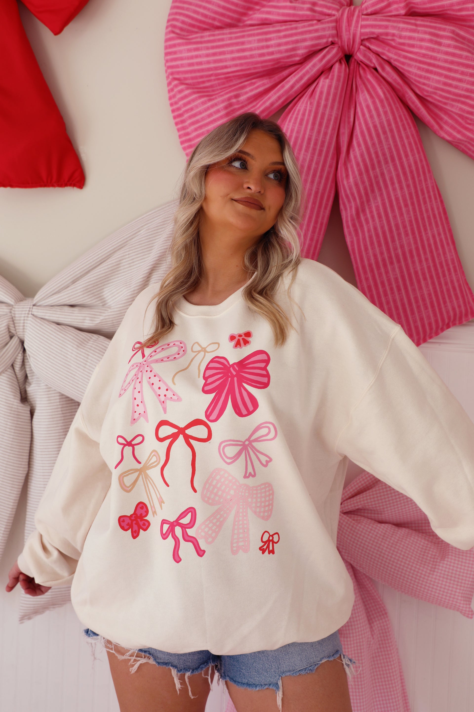 V-Day Bows Crewneck: Vanilla